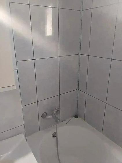 Aprtament 3 camere decomandat-Poarta 6 - 9