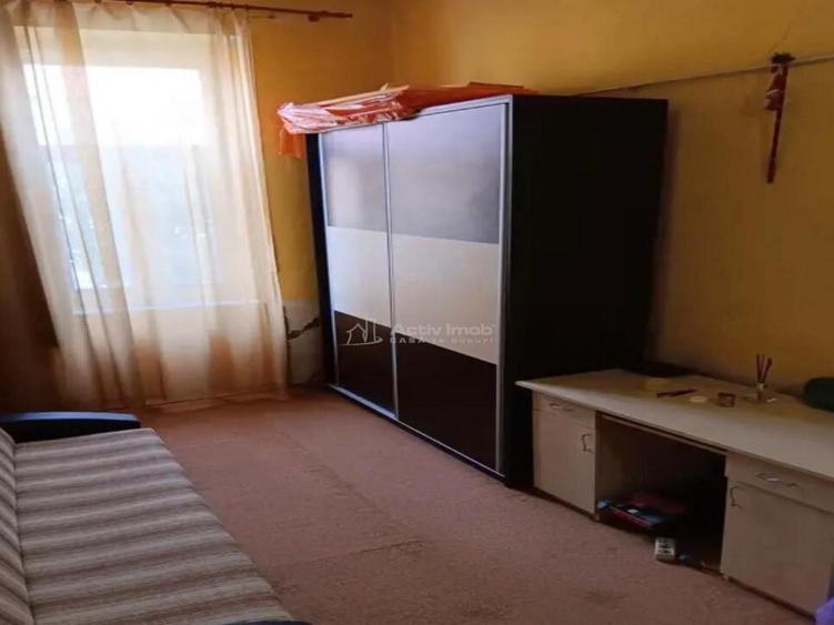 2 cam - la curte comuna - 4