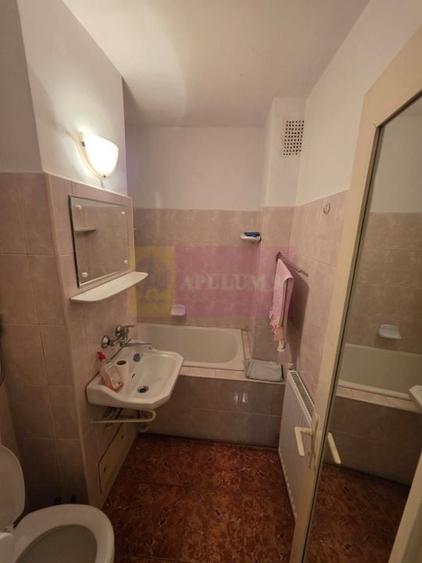 Apartament cu 3 camere de vanzare in Campina - Zona Liceul Energetic - 13