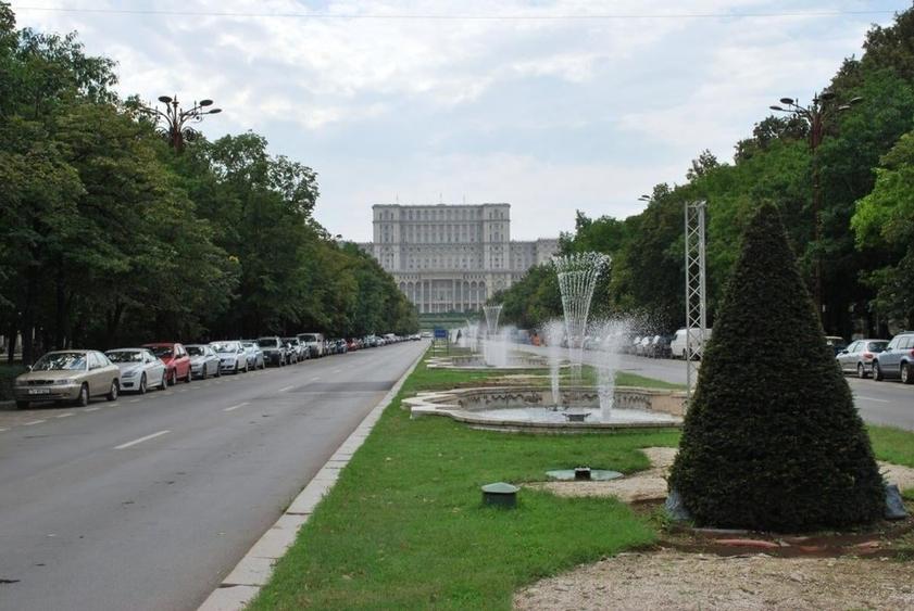 Bdul Unirii - Parlament - 1
