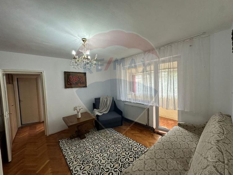 Apartament 2 camere- str. GEORGE COSBUC - 6