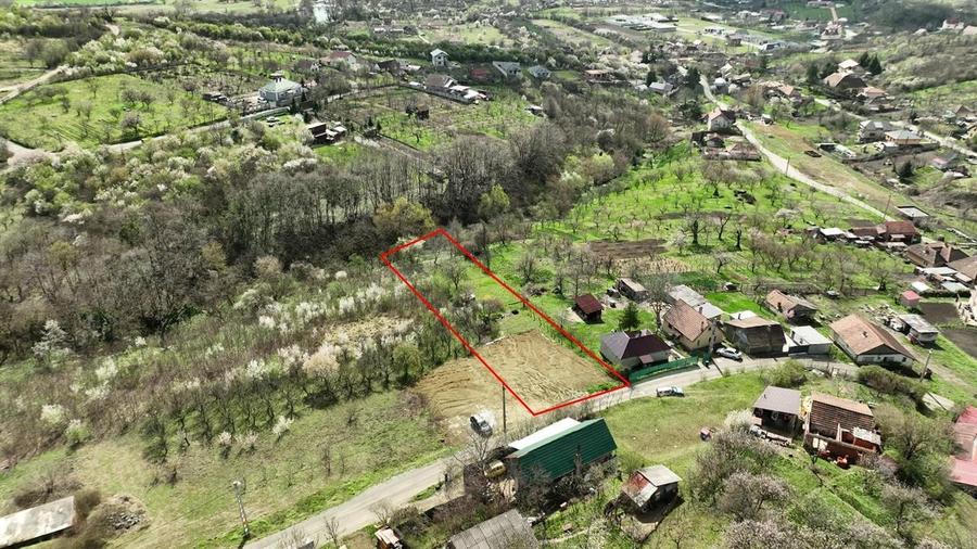 Teren  intravilan  Podgoria - 1