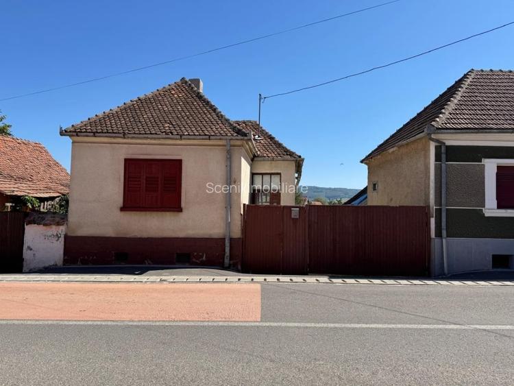 Comuna Augustin, casa batraneasca, locuibila, necesita renovare!
