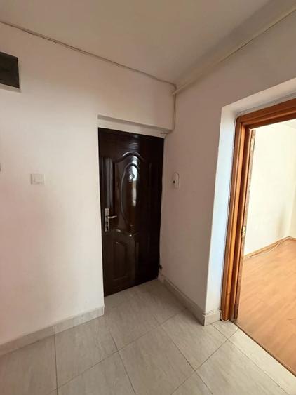 Apartament cu 2 camere decomandat în Micro 21