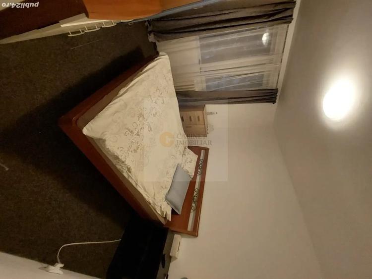 2 Camere | 5/8 | 51mp | Bloc 1980 |  Crangasi - 1