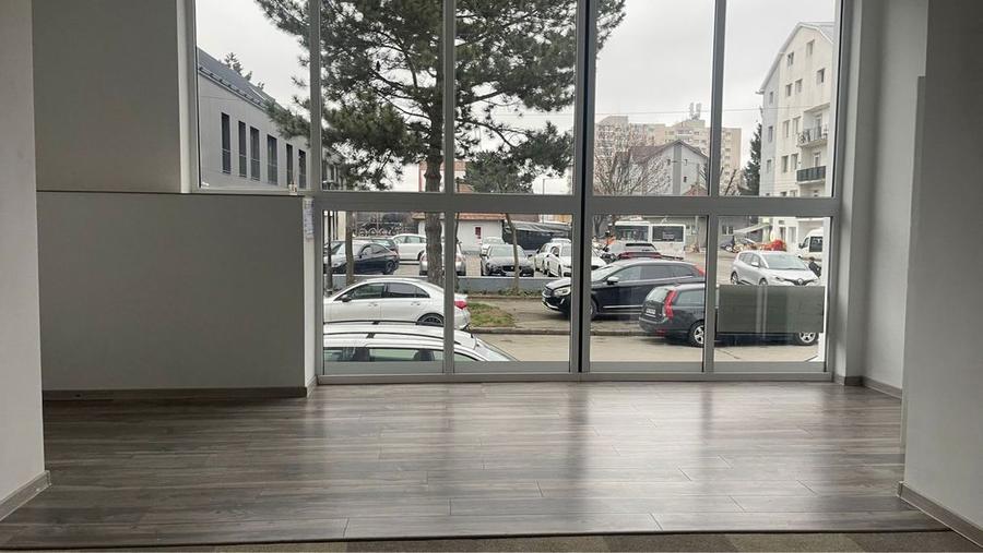 Spatiu comercial de inchiriat - 2