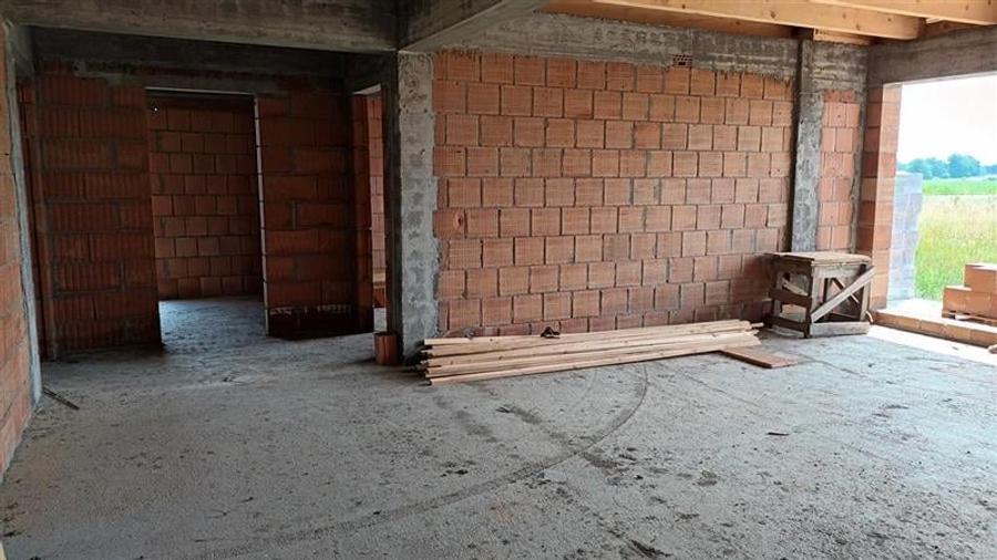 Casa la 15 minute de Brasov, DJ 112A, la rosu sau finalizata la cheie - 12