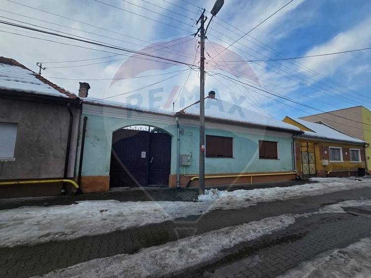 Casă complet renovată, eficientă energetic-Str. Morii nr. 15 - 1