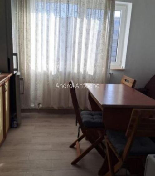 Garsoniera + centrala proprie - Navodari