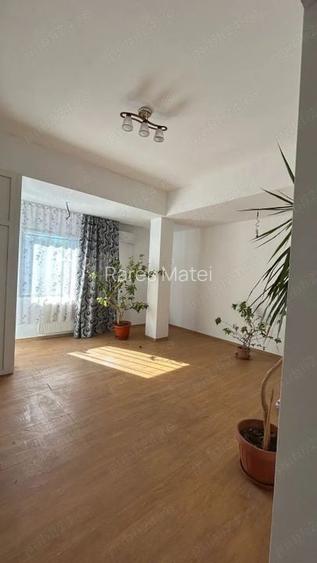 De vanzare garsoniera 39mp, zona Rahova