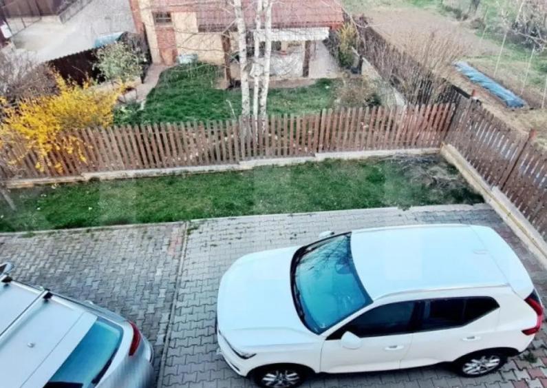 Casa individuala cu 4 camere,200 mp, teren 365 mp,cartier E - 4