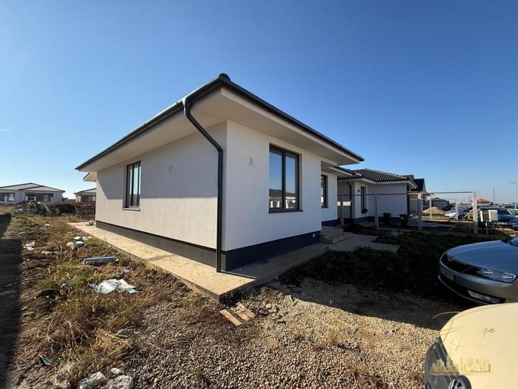 Casa noua cu 3 dormitoare, 2 bai de vanzare in Santandrei - Bihor - 2