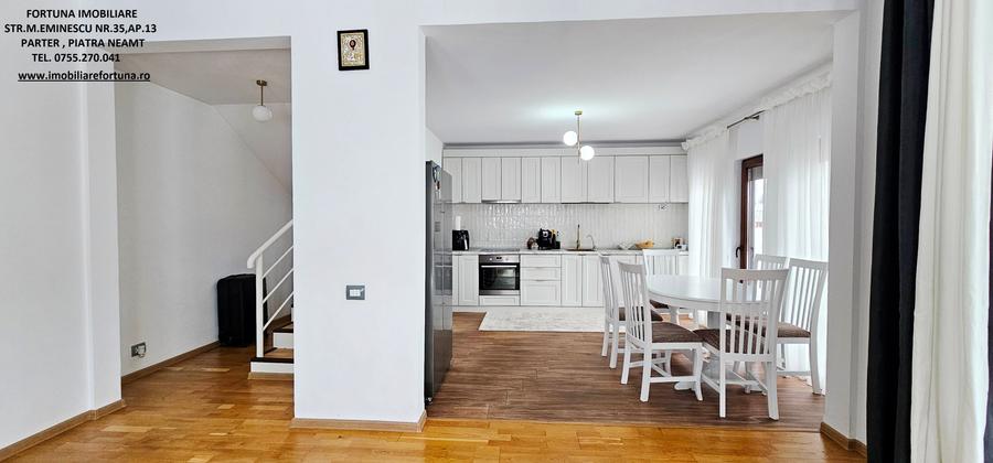 Proprietate D-va Rosie, Casa cocheta, camin de suflet - 5