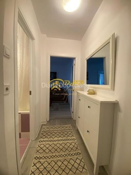 Apartament 3 camere, renovat complet, mobilat, utilat, CT, AC