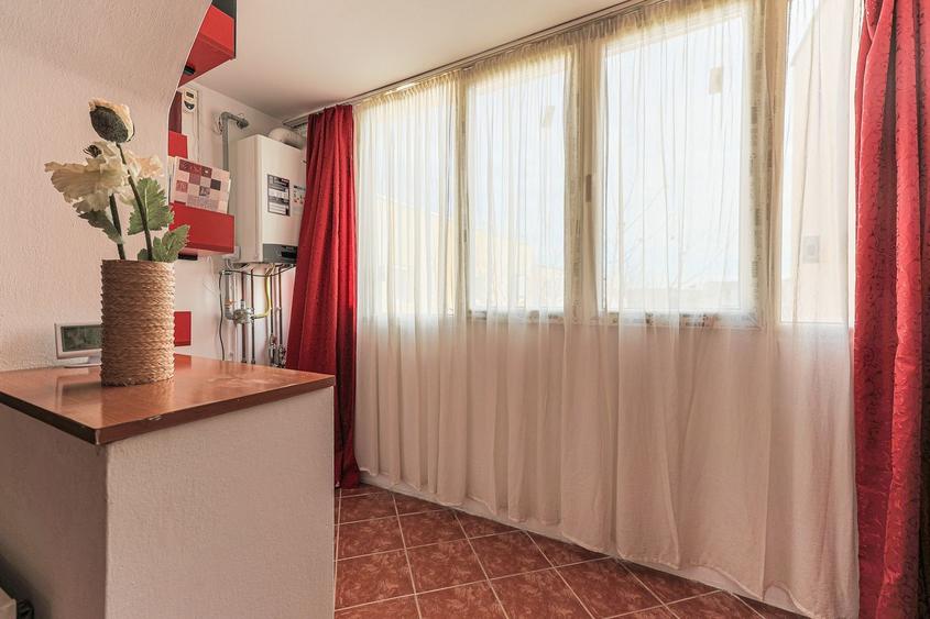 Rezervat! Apartament 2 camere, decomandat, 64 mp, etaj 4/4 - 7