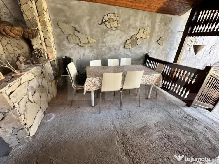 Casa spa?ioasa intr-o zona lini?tita curte amenaj - 18