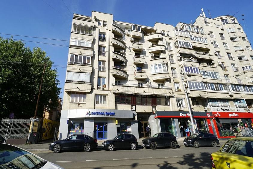 Spatiul comercial 100 mpu str.Sf Vineri colt cu B-dul Corneliu Coposu - 9