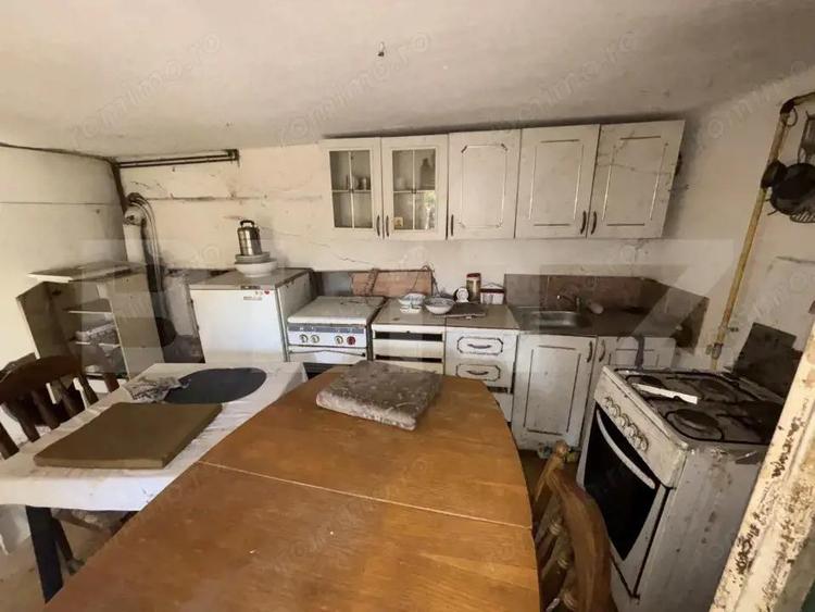 Casa de vanzare 3 camere - 7