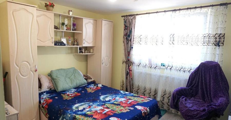 BUDESTI - CASA LANGA ORAS, TEREN 935 MP - 6