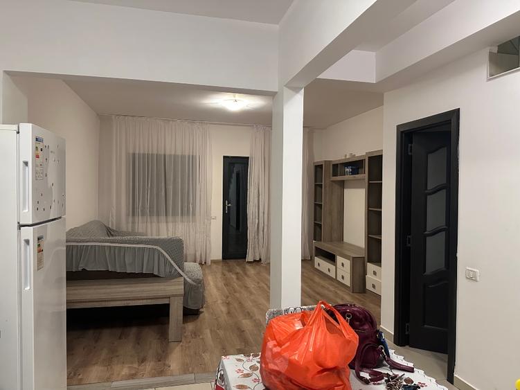 Inchiriere casa 3 camere P + 1 + M tip insiruita Prelungirea Ghencea, Cartierul  - 3