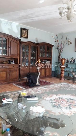 Casă cu 3 camere în Răcari Casă cu 3 camere în Răcari