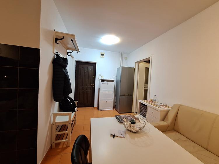 Garsonieră semidecomandată, mobilată în Brâncoveanu