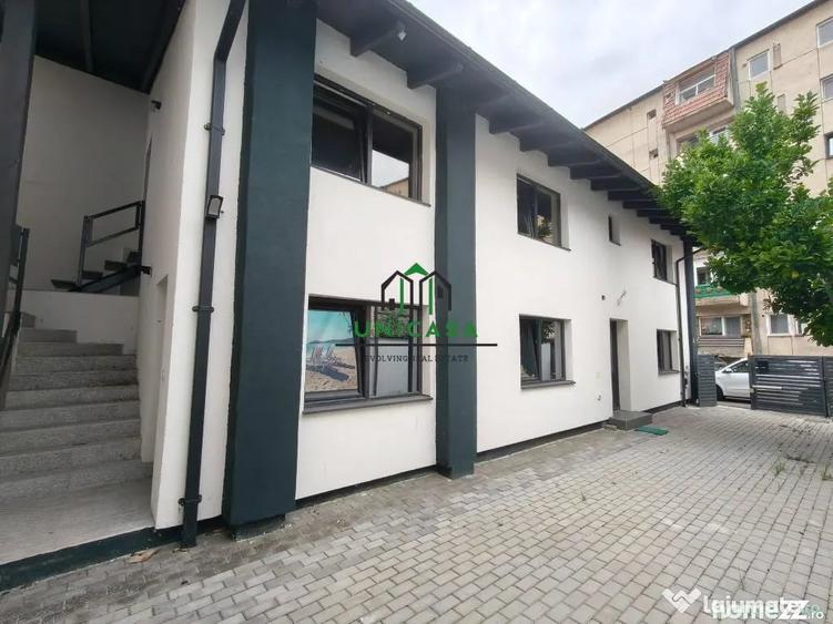 Casă cu 4 camere cu Teren 160 Mp în Central