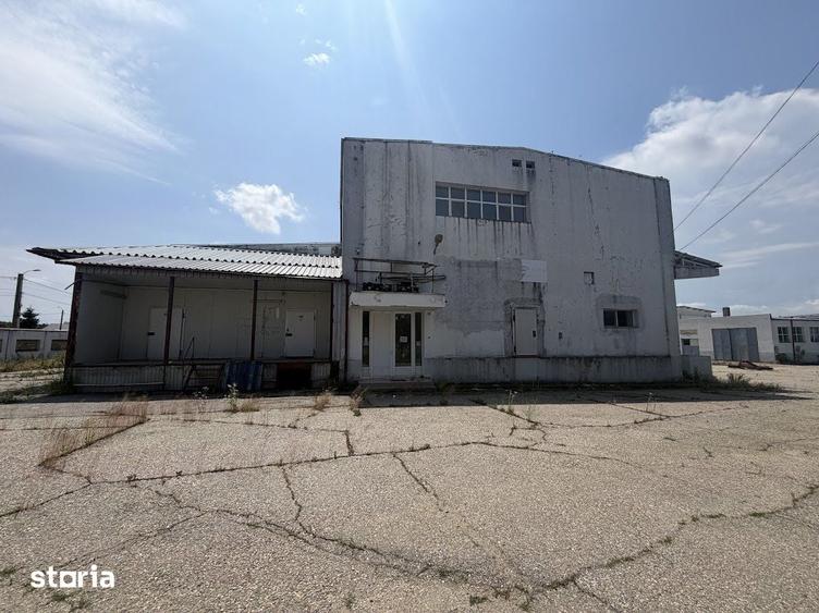 Spațiu comercial, de 2,820 mp, în Vest