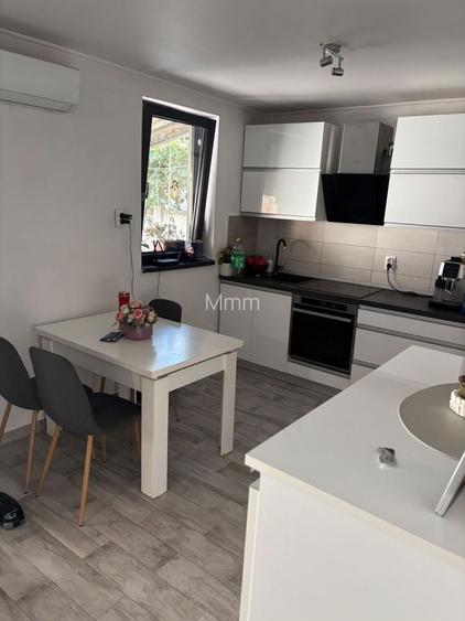 Casă cu 3 camere cu Teren 900 Mp în Central