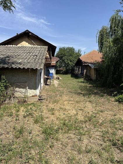 Casă cu 3 camere în Călugăreni