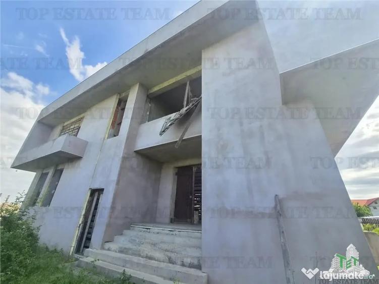 Casă cu 6 camere cu Teren 1372 Mp în Ghermănești