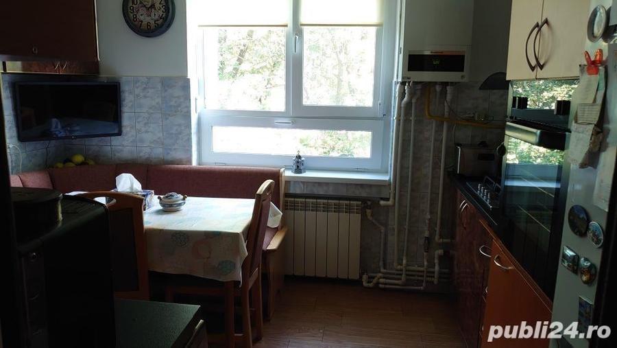Apartament cu 3 camere decomandat în Mazepa 1