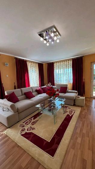 Casă cu Teren 880 Mp în Oncea