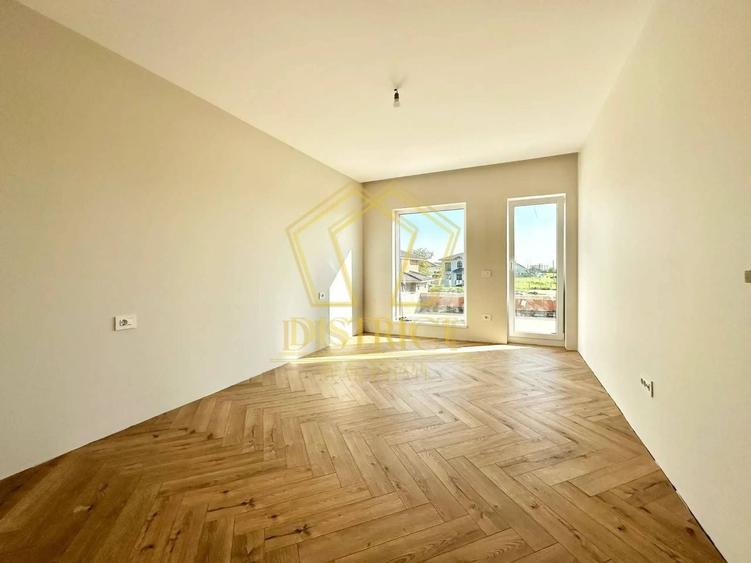 Duplex cu 4 camere cu Canalizare în Dumbrăvița