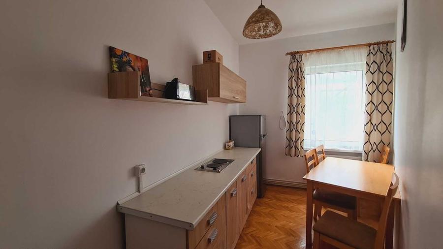 Apartament cu 2 camere decomandat în Drumul Carului