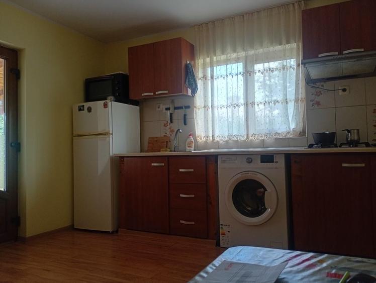 Casă cu 4 camere în Mărgineni