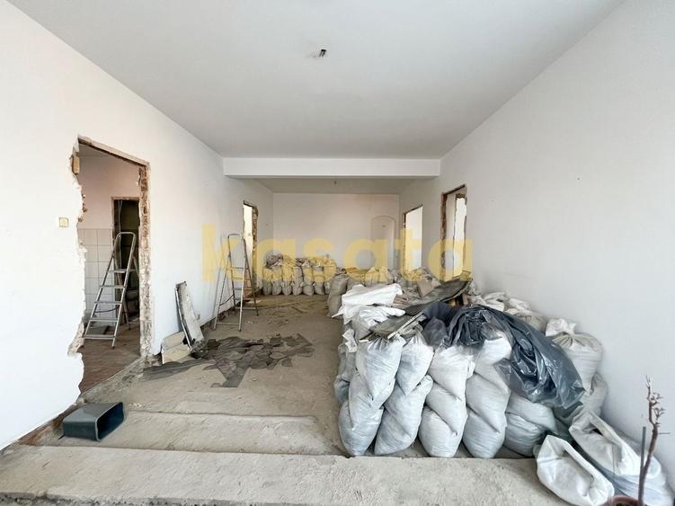 Apartament cu 3 camere decomandat în Dacia