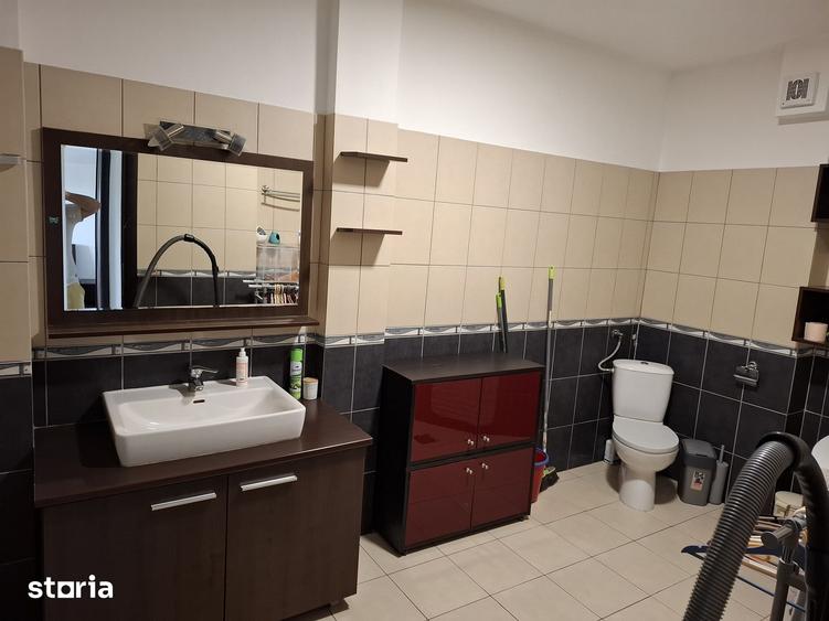 Apartament cu 3 camere în Străulești