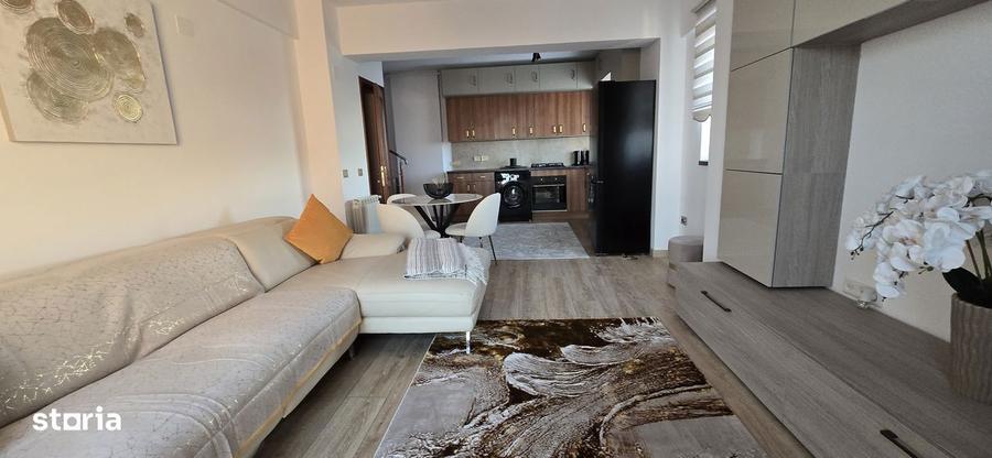 Apartament cu 3 camere, mobilat în Central