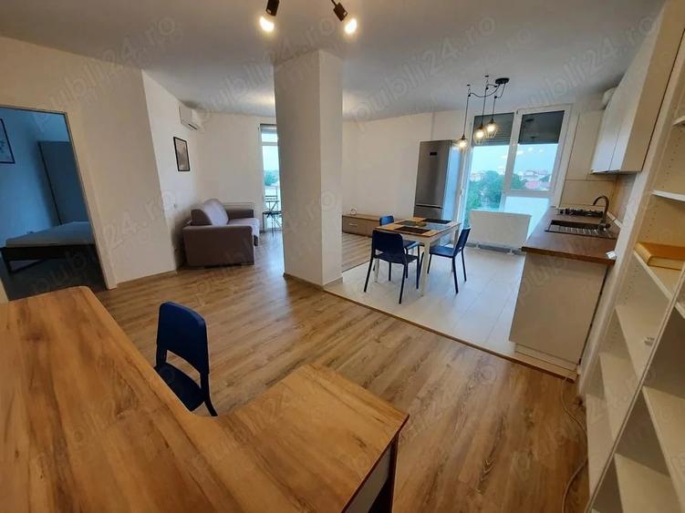 Apartament cu 3 camere semidecomandat în Tipografilor