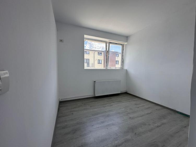 Spațiu comercial, de 141 mp, în Bragadiru