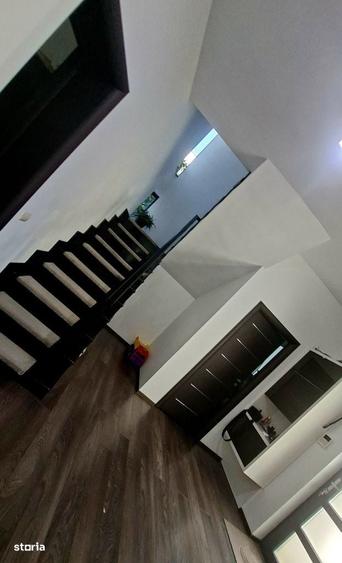 Casă cu 4 camere în Ștefănești