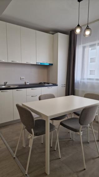 Apartament cu 2 camere semidecomandat în Industriilor