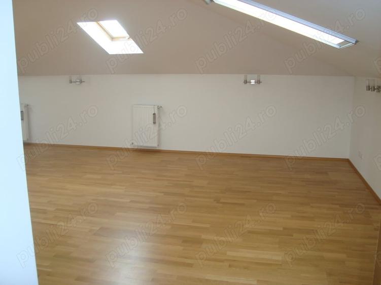 Casă cu 6 camere cu Teren 1570 Mp în Stâlpu