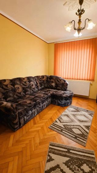 Casă cu Teren 1348 Mp în Giarmata