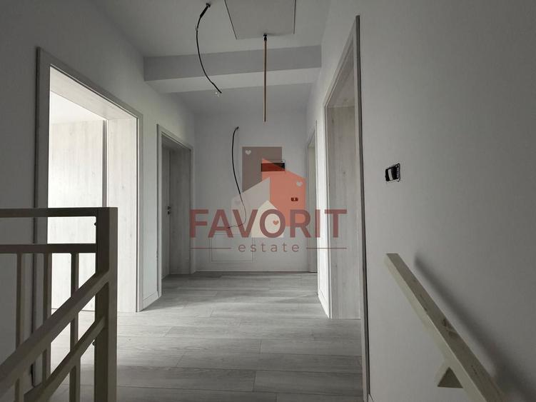 Duplex cu 4 camere cu Canalizare în Săcălaz