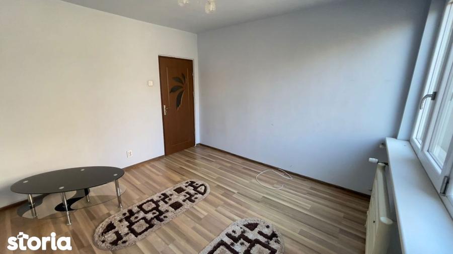 Apartament cu 2 camere, mobilat în Central