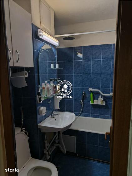 Apartament cu 3 camere decomandat în Tătărași