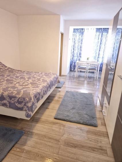 Garsonieră decomandată în Central