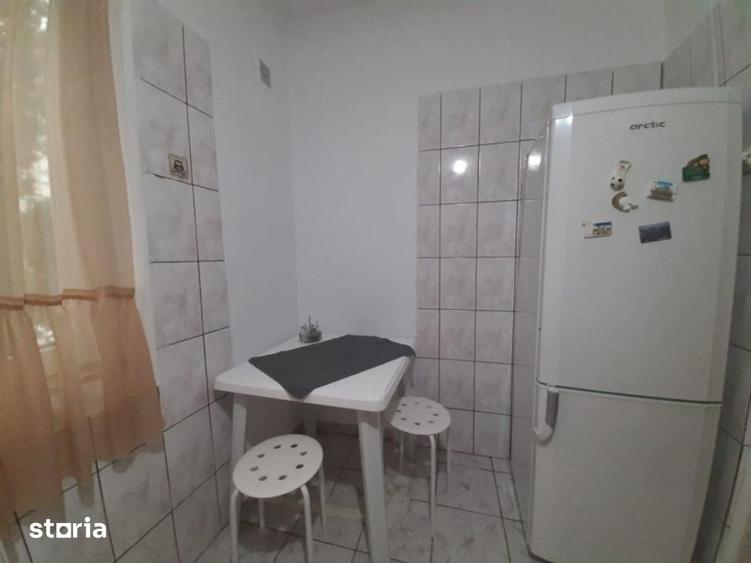Garsonieră decomandată, mobilată în Crângași